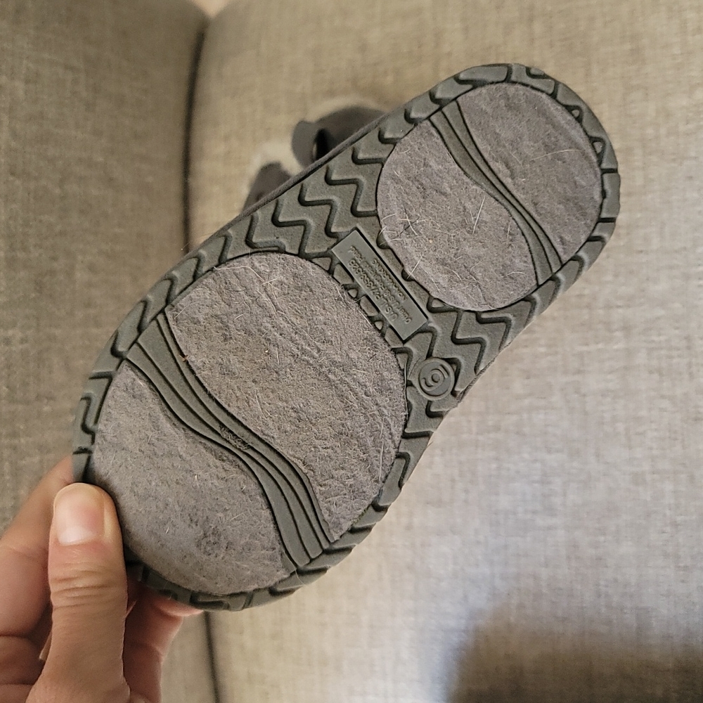 Toddler Faux Fur Grey Hearts Winter Boots - Picture 3 of 8